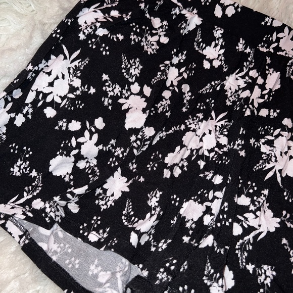 ASOS Bundle of Shorts - Picture 11 of 14